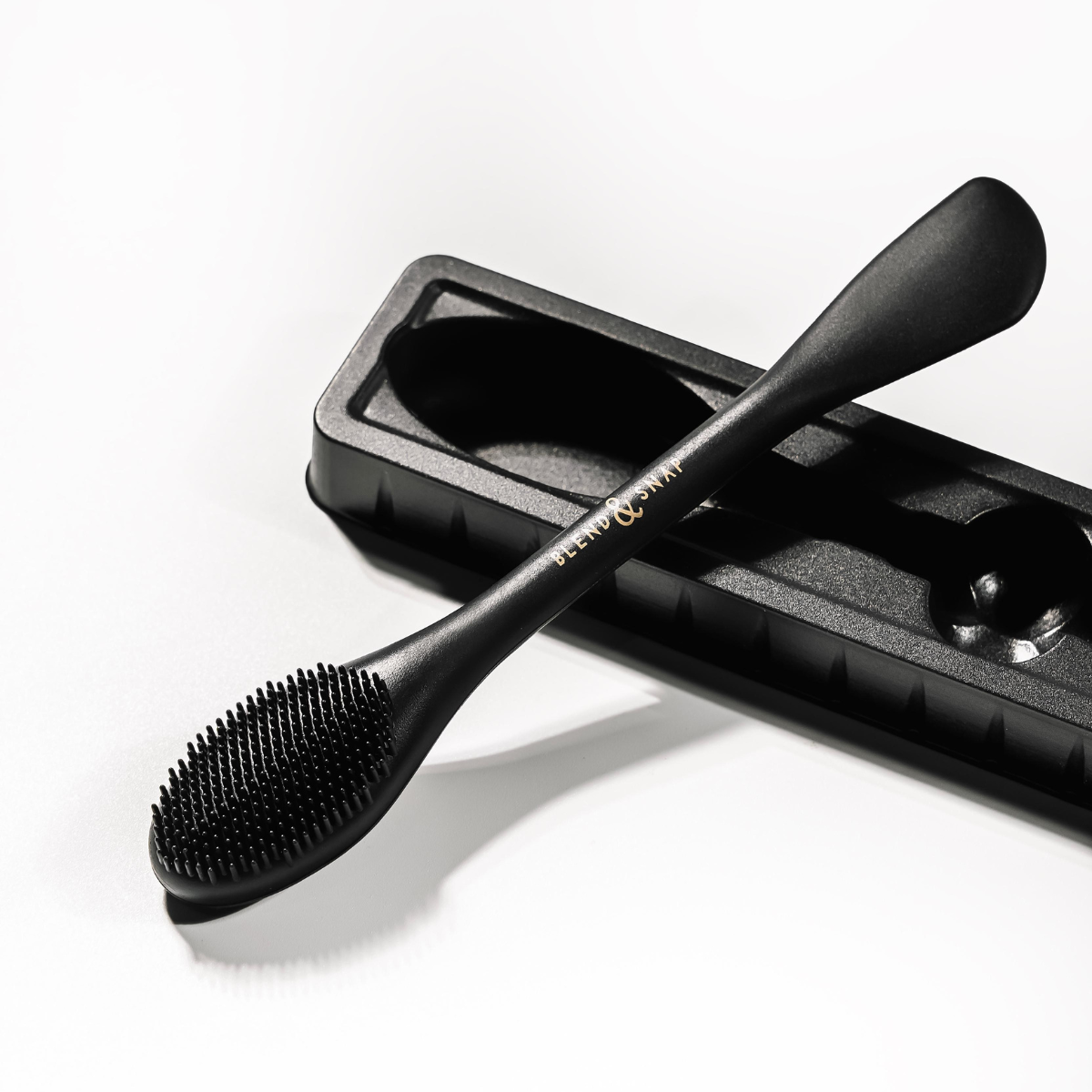 Porify bristle end, used with cleanser or facial oil before makeup