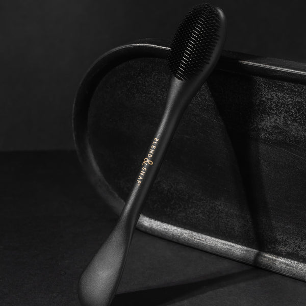 Blend & Snap Porify – dual-ended silicone pore prep tool for smoother, longer-lasting foundation